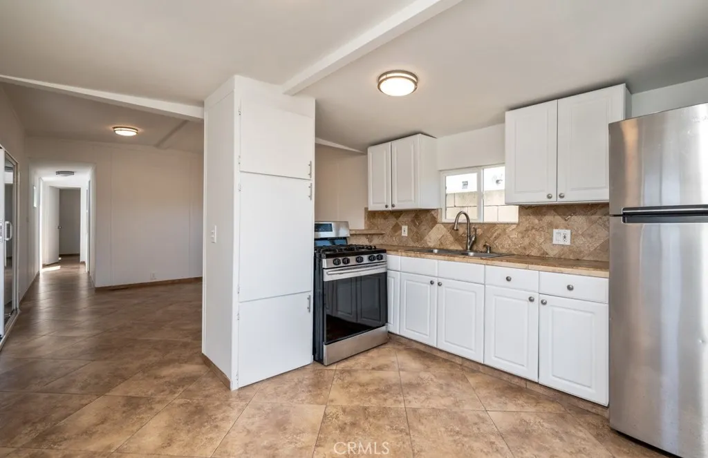 Torrance, California 90503, United States, 2 Bedrooms Bedrooms, ,1 BathroomBathrooms,Residential,Active,128507