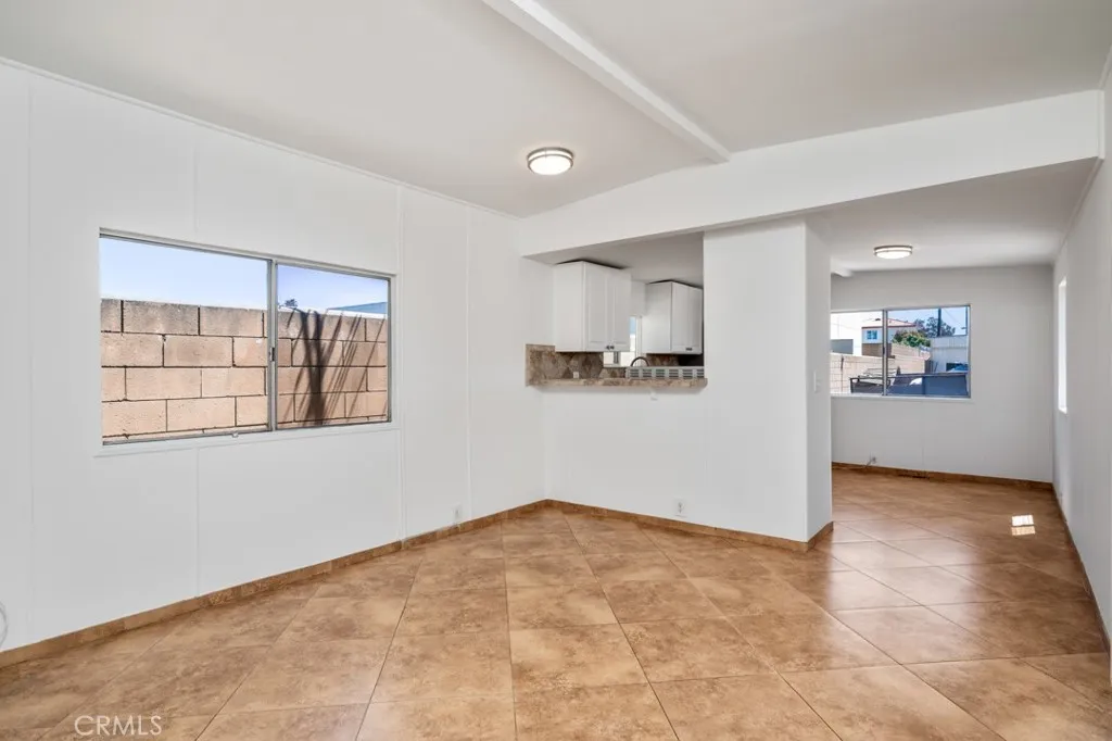 Torrance, California 90503, United States, 2 Bedrooms Bedrooms, ,1 BathroomBathrooms,Residential,Active,128507