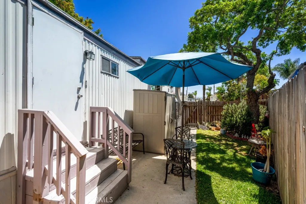 Torrance, California 90503, United States, 2 Bedrooms Bedrooms, ,1 BathroomBathrooms,Residential,Active,128507