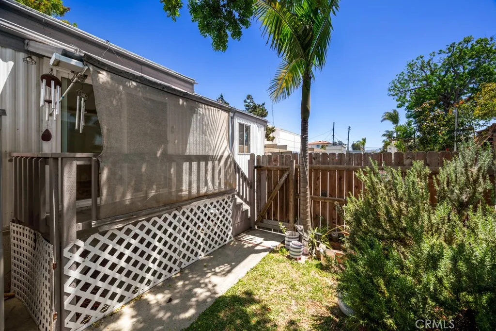 Torrance, California 90503, United States, 2 Bedrooms Bedrooms, ,1 BathroomBathrooms,Residential,Active,128507