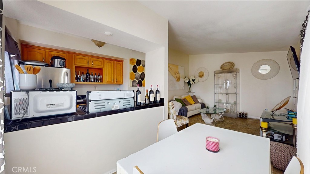 1168 E 10th 218B