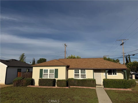 Photo of 7002 Aura AVE, Reseda, CA 91335 (MLS # SR26145589)