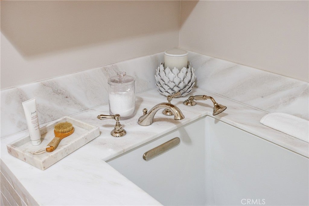 7 Jetty Drive, Corona Del Mar CA 92625 - Photo 32