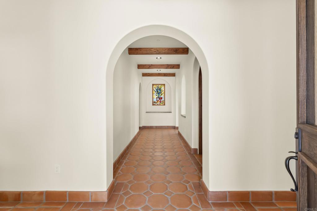 2525 Date Palm Court