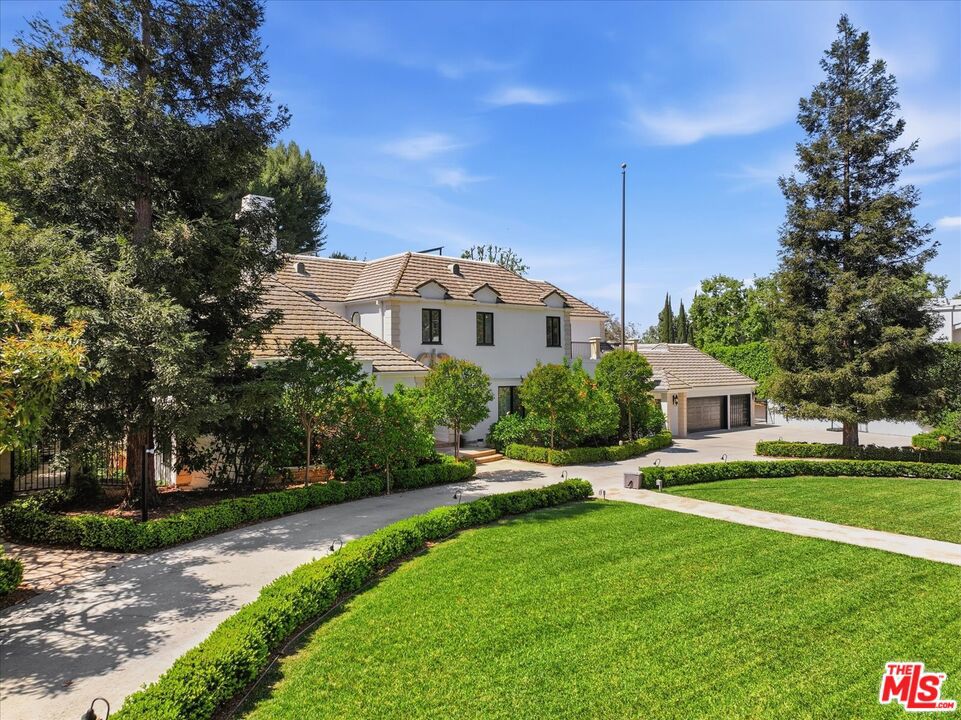 3801 Longridge Avenue