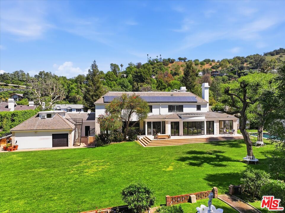 3801 Longridge Avenue