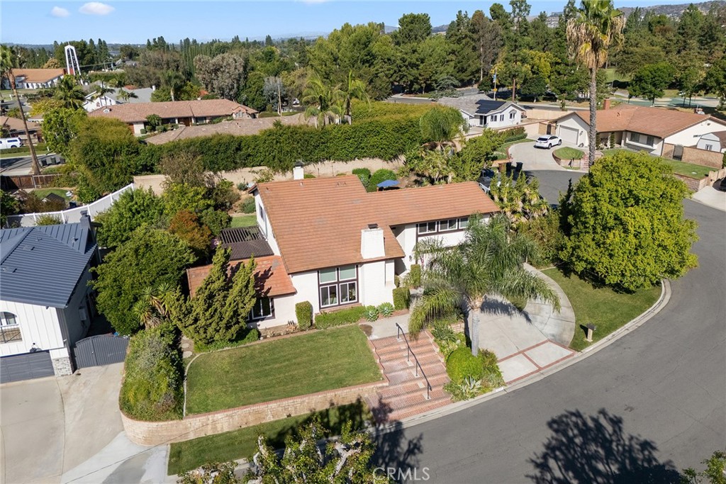 5031 Fairway View