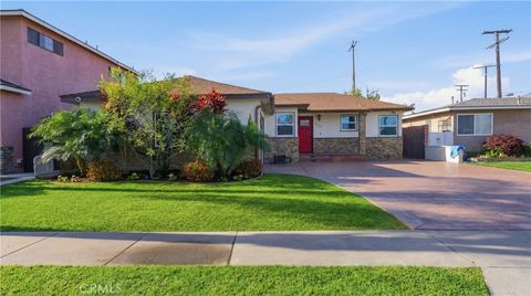 Photo of 6530 Denmead St, Lakewood, CA 90713 (MLS # DW26059161)