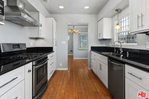 Tiny photo for 10917 S Osage Avenue, Inglewood, CA 90304 (MLS # 26850657)