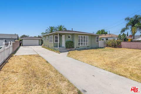 Tiny photo for 10917 S Osage Avenue, Inglewood, CA 90304 (MLS # 26850657)