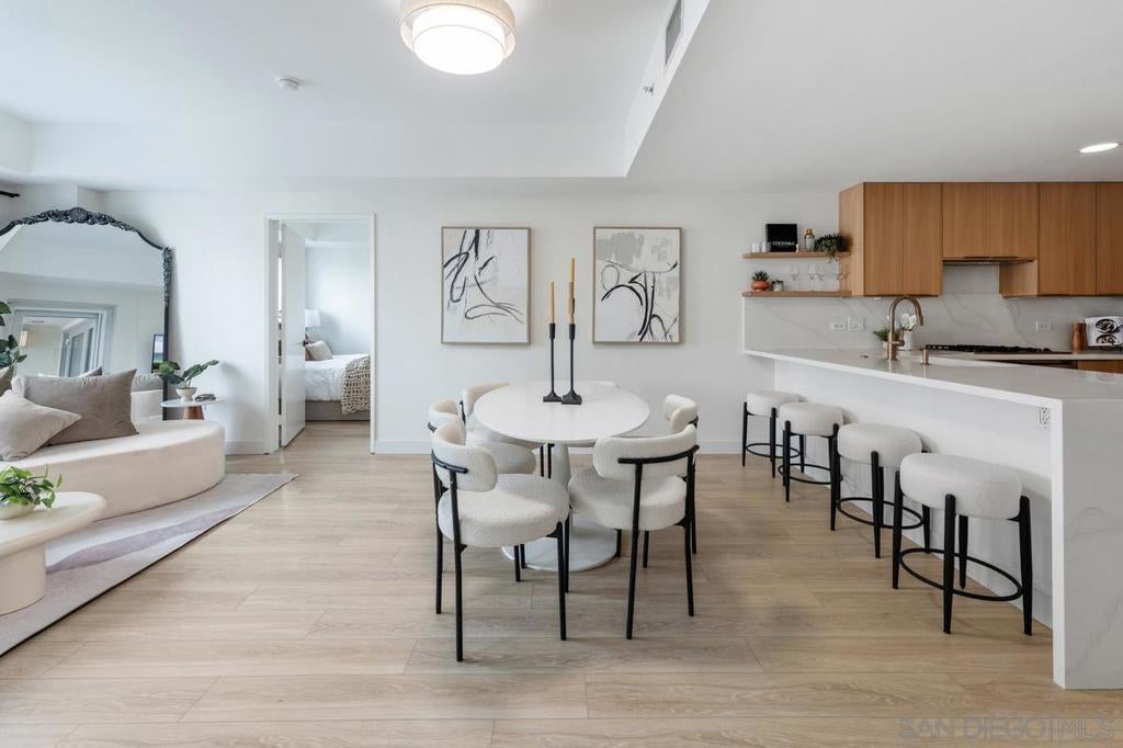 875 G St