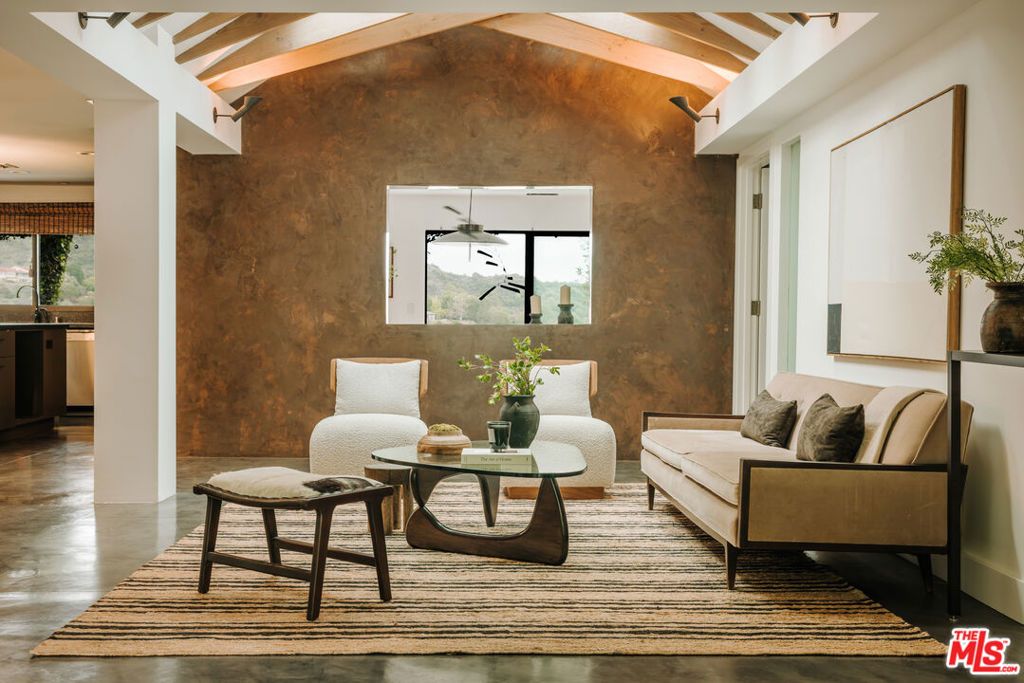 Photo of 2220 Banyan Drive, Los Angeles, CA 90049 (MLS # 25564861)