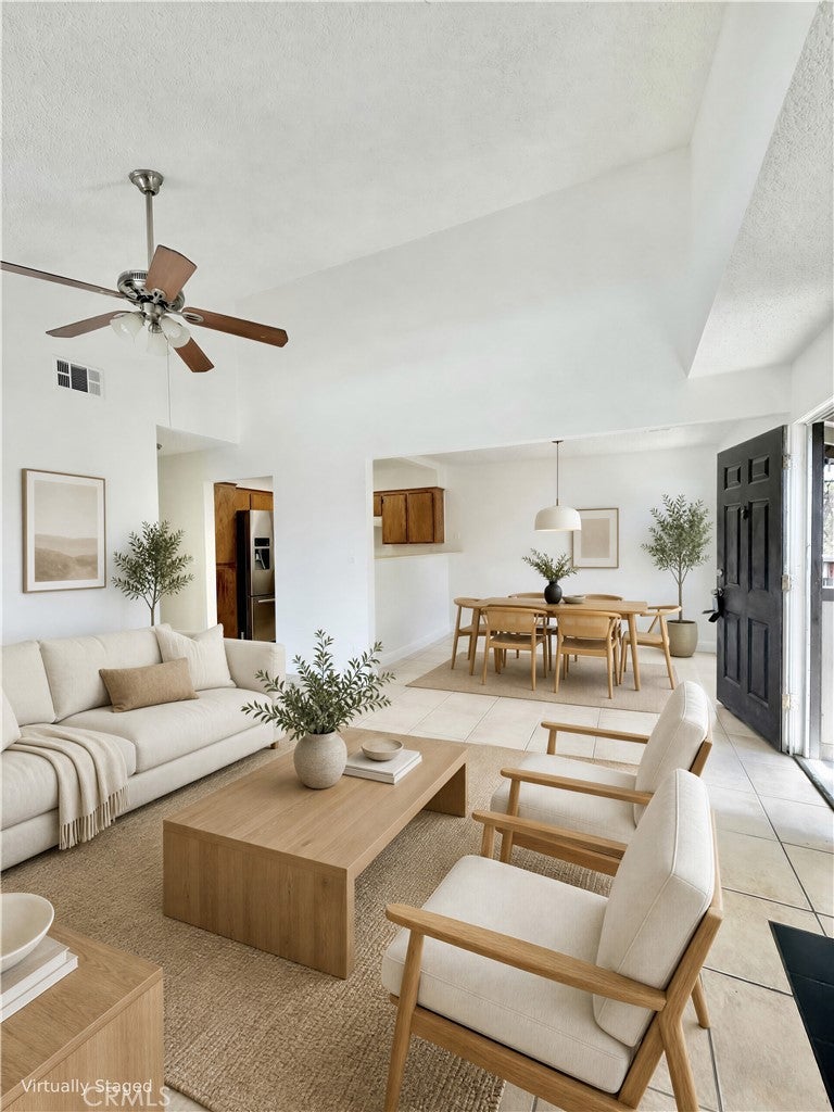 1190 S Winery Avenue 289