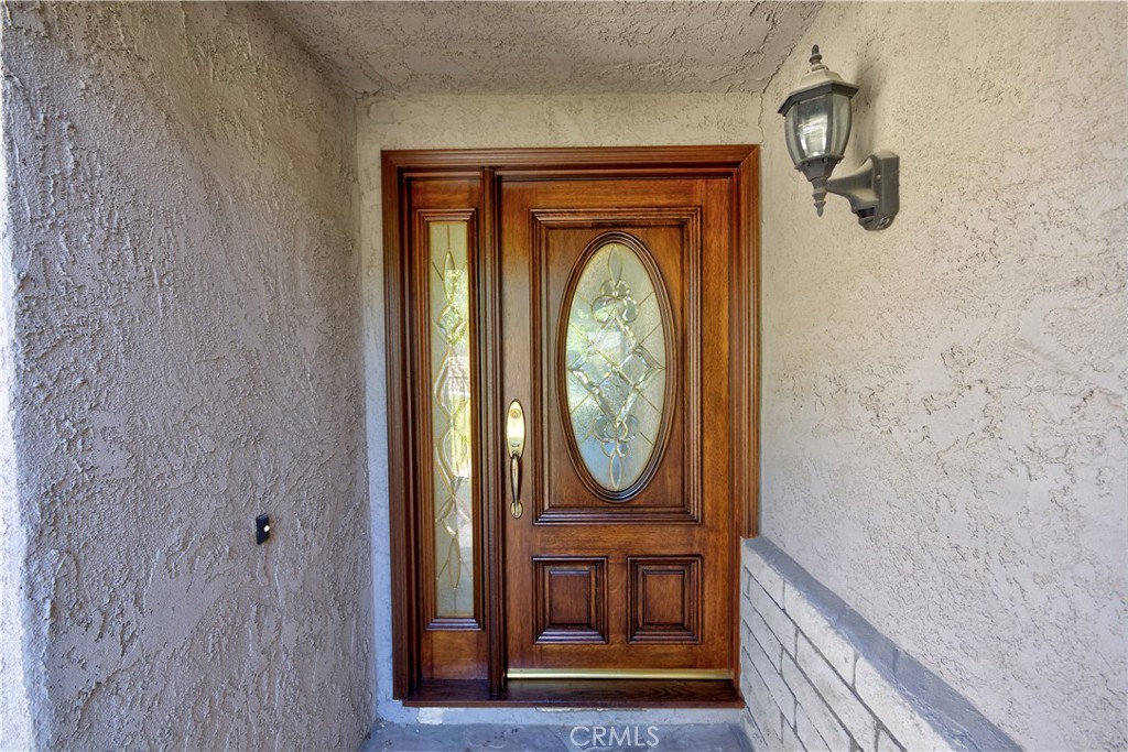 Custom Homes (VALN) (CVALN) - Residential Lease