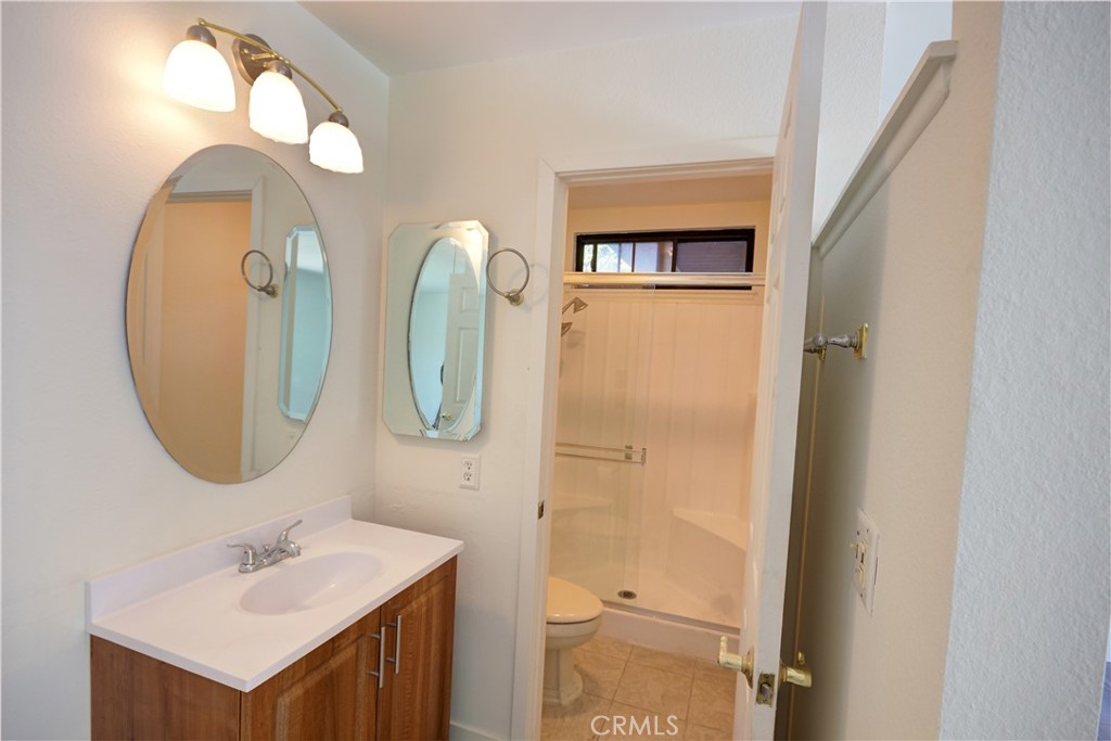 Custom Homes (VALN) (CVALN) - Residential Lease