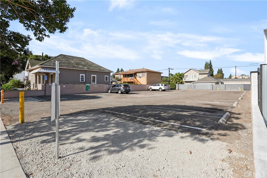 846 N Van Ness Avenue