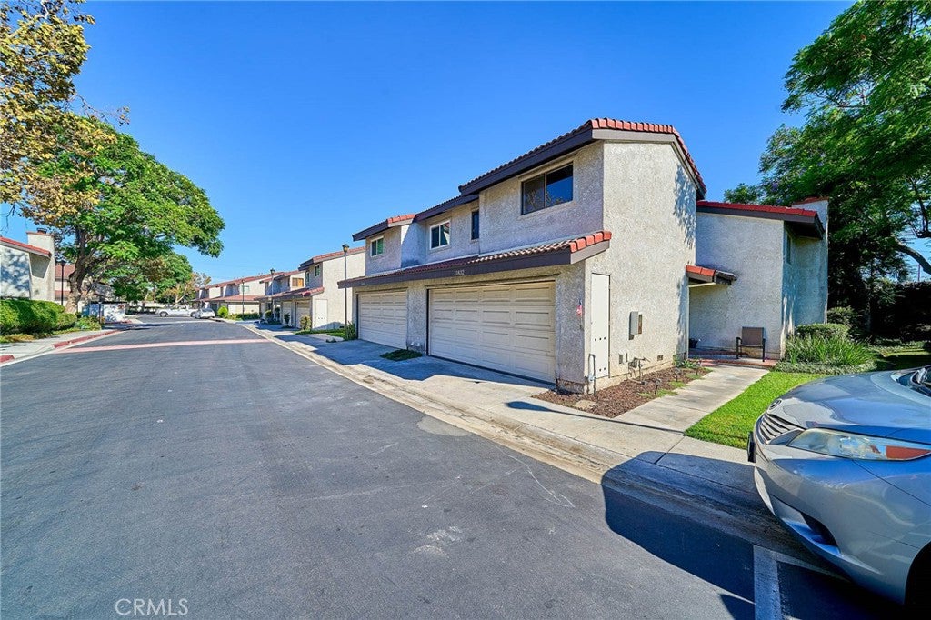 11832 Los Alisos Circle