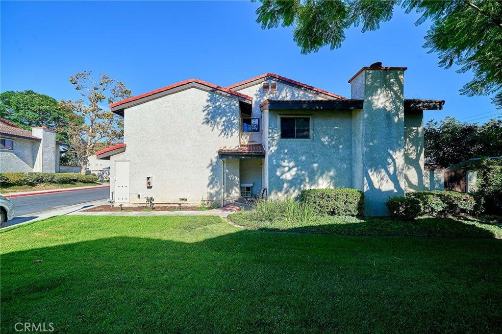 11832 Los Alisos Circle