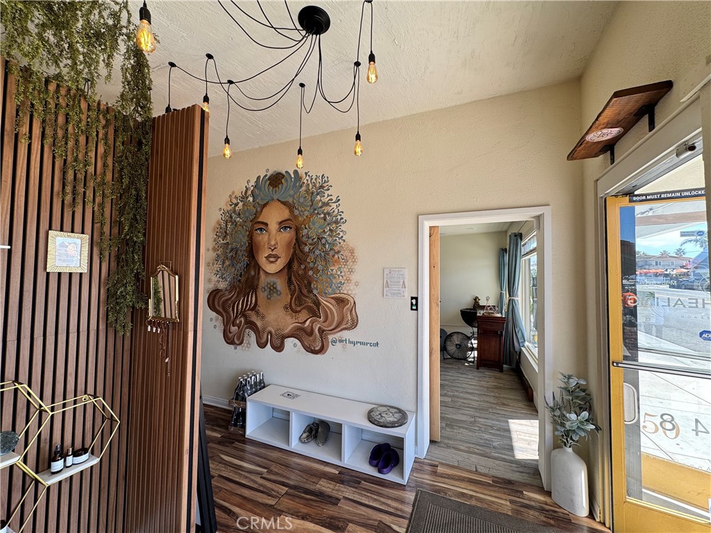 1848 S Coast Highway