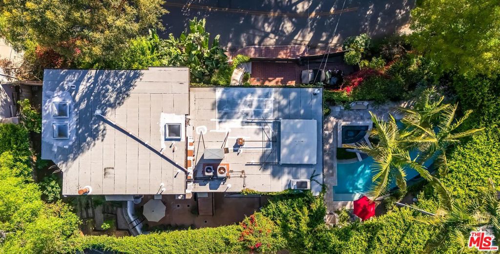 2806 Nichols Canyon Road