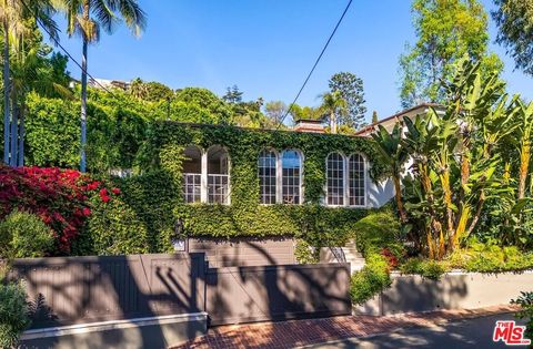 Photo of 2806 Nichols Canyon Road, Los Angeles, CA 90046 (MLS # 26667967)