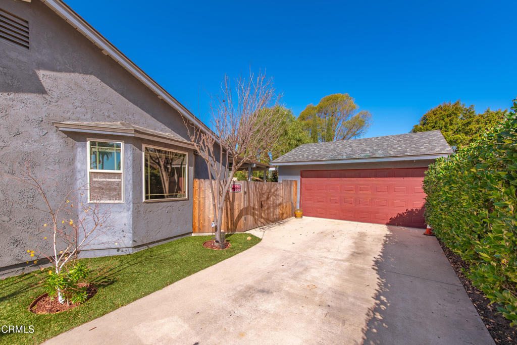 885 Riverside Street