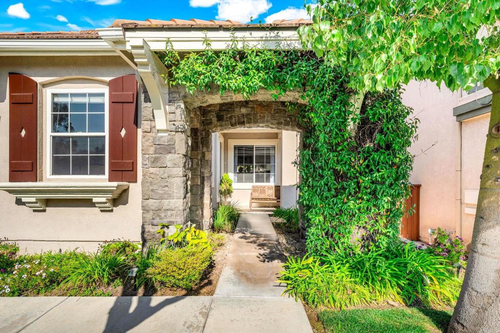2710 Valleycreek Drive