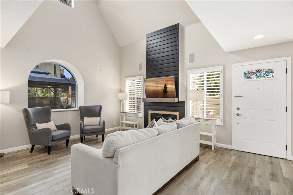 27841 Persimmon 44