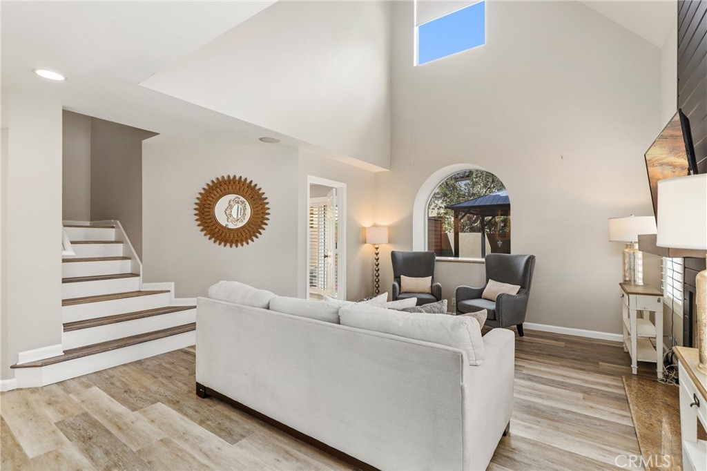 27841 Persimmon 44