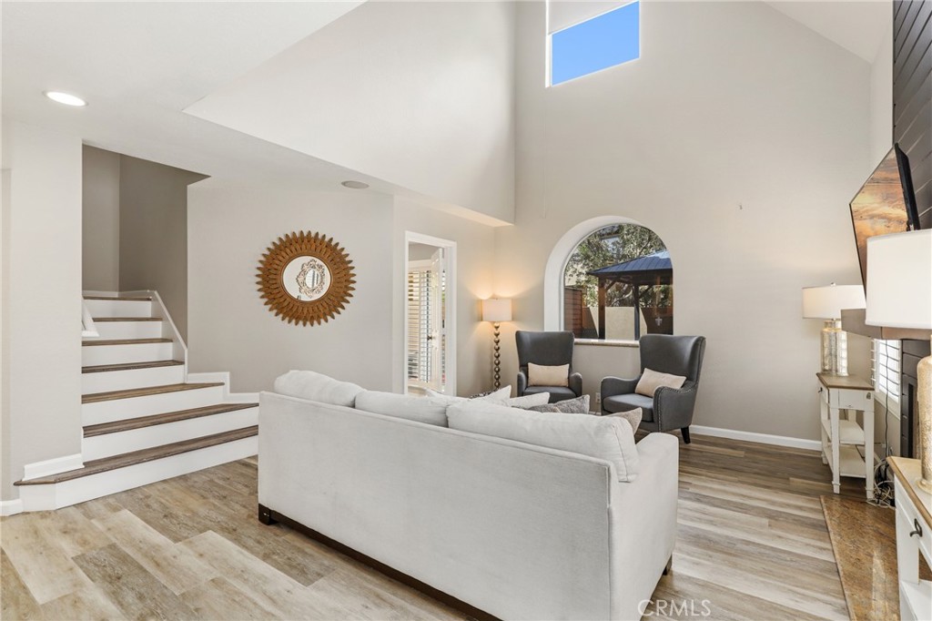 27841 Persimmon 44