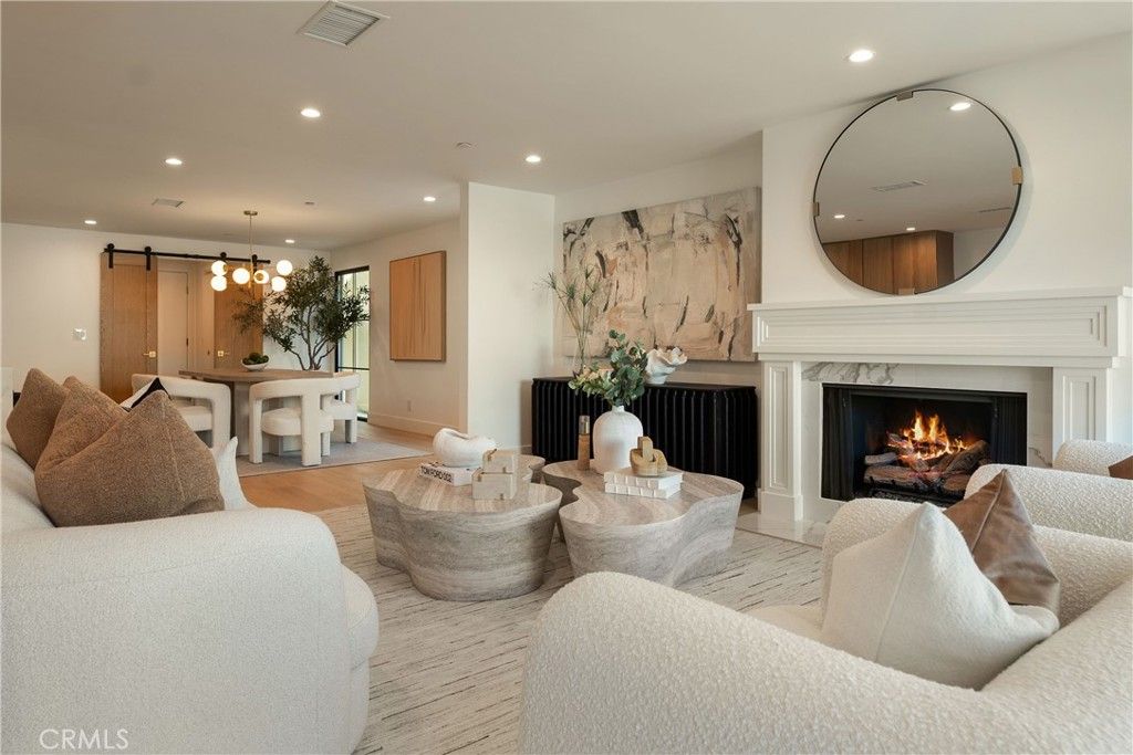 Photo of 214 Abalone Avenue, Newport Beach, CA 92662 (MLS # LG26025367)