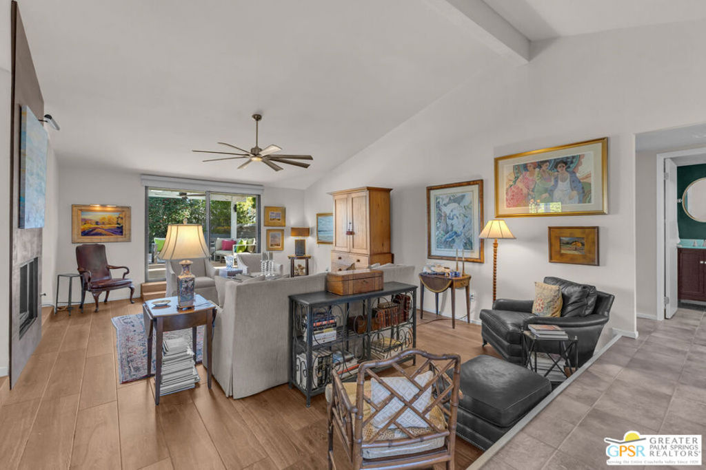 1806 N Hermosa Drive