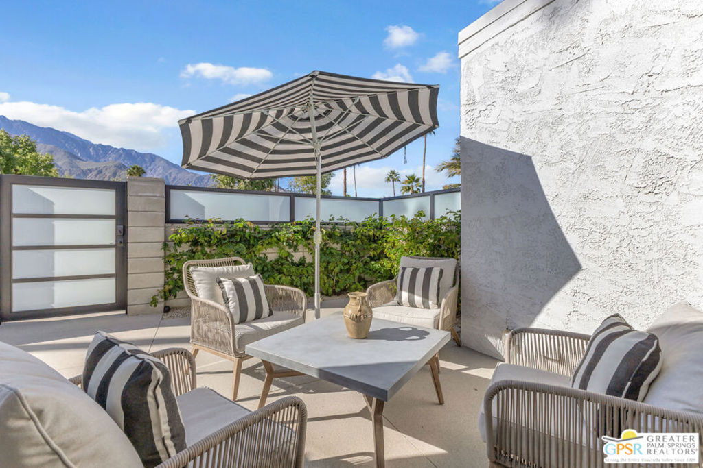 1806 N Hermosa Drive