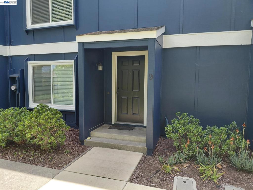 9 El Capitan Ln