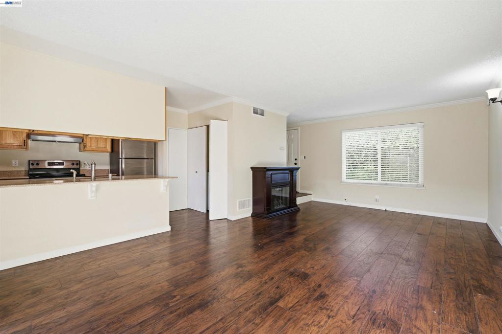 9 El Capitan Ln