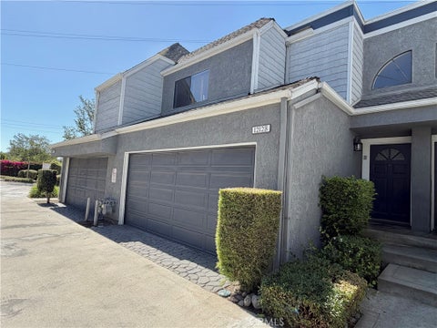 Photo of 1212 S Barranca AVE #B, Glendora, CA 91740 (MLS # SR26148441)