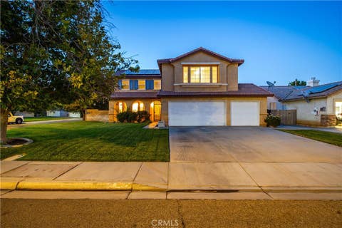 Photo of 1531 W Avenue H4, Lancaster, CA 93534 (MLS # SR26172760)
