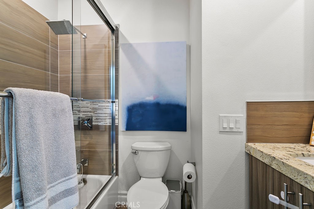 La Vista (LVIS) - Residential Lease