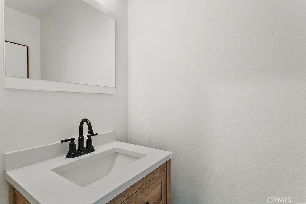 La Vista (LVIS) - Residential Lease