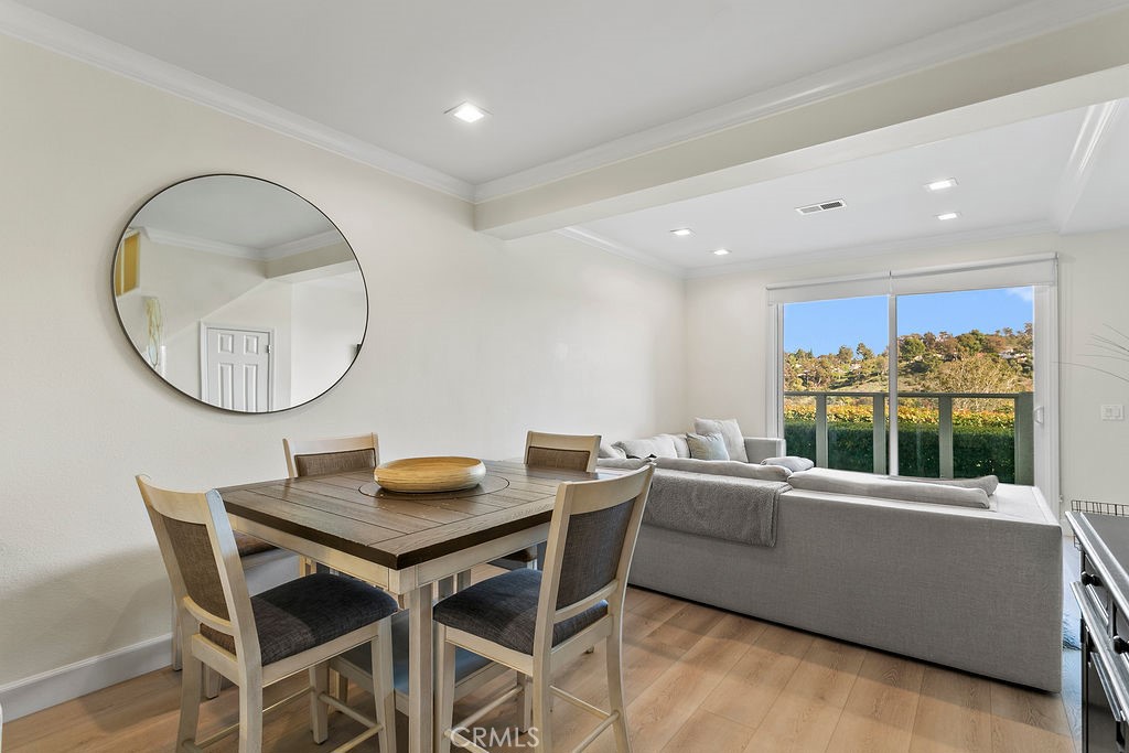 La Vista (LVIS) - Residential Lease