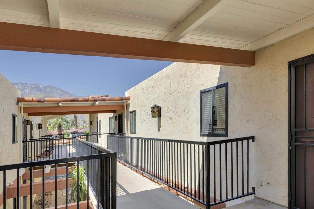 1409 N Sunrise Way 55