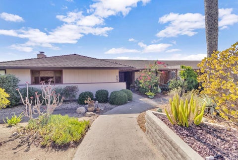 Photo of 2542 Los Cerritos Lane, Fallbrook, CA 92028 (MLS # NDP2609595)