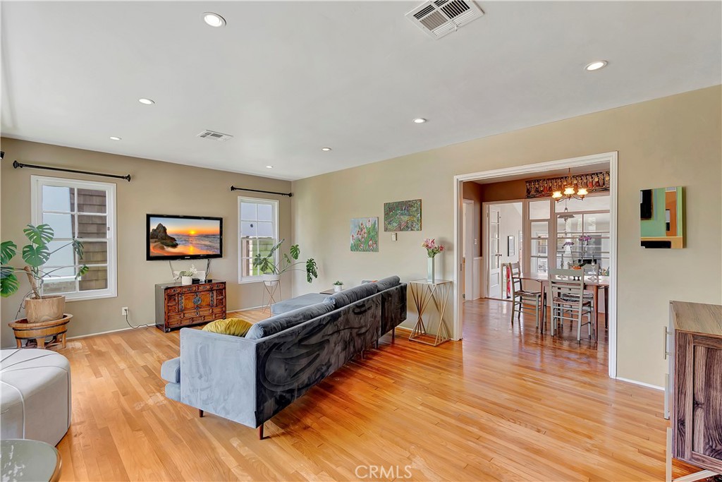305 Covina Avenue