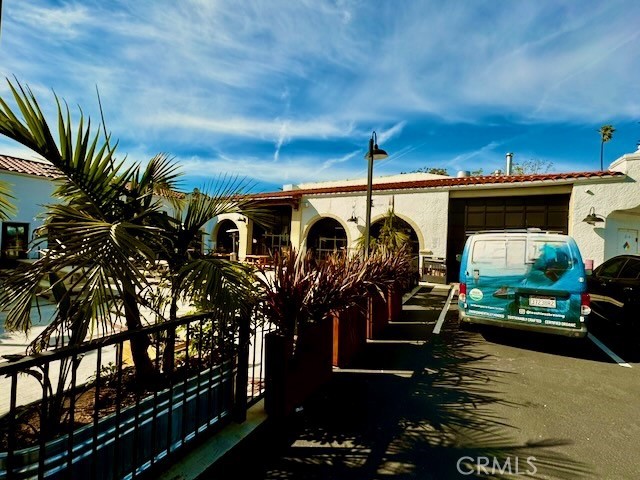 585 E Thompson Boulevard