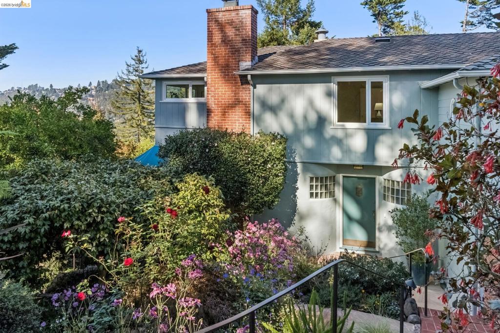 2556 Carisbrook Dr