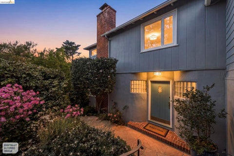 Photo of 2556 Carisbrook Dr DR, Oakland, CA 94611 (MLS # 41150090)