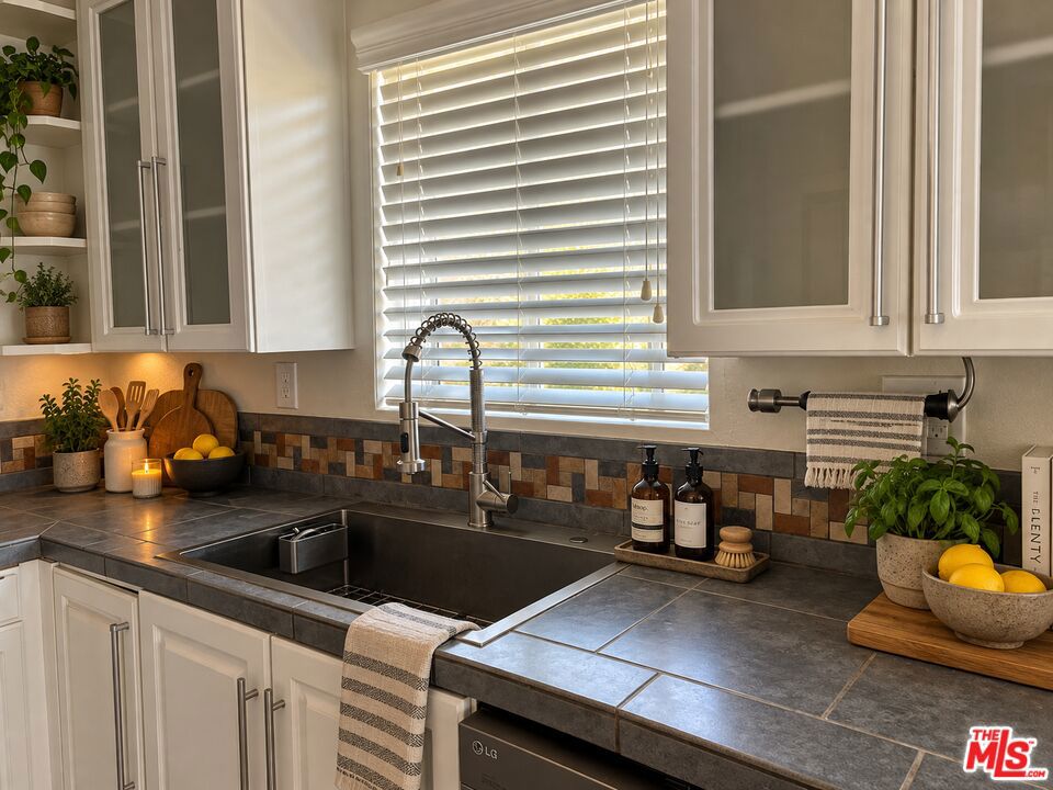 Properties 4 6645 W 86th Place 204