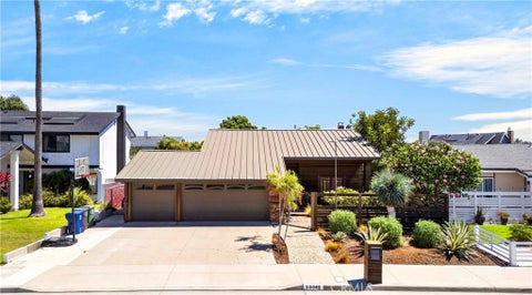 Photo of 20042 Vintage LN, Huntington Beach, CA 92646 (MLS # PW26196125)