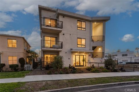 Photo of 10652 Whipple Street, North Hollywood, CA 91602 (MLS # GD26039704)