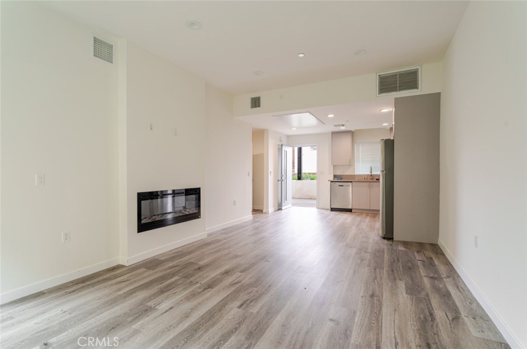 10652 Whipple Street